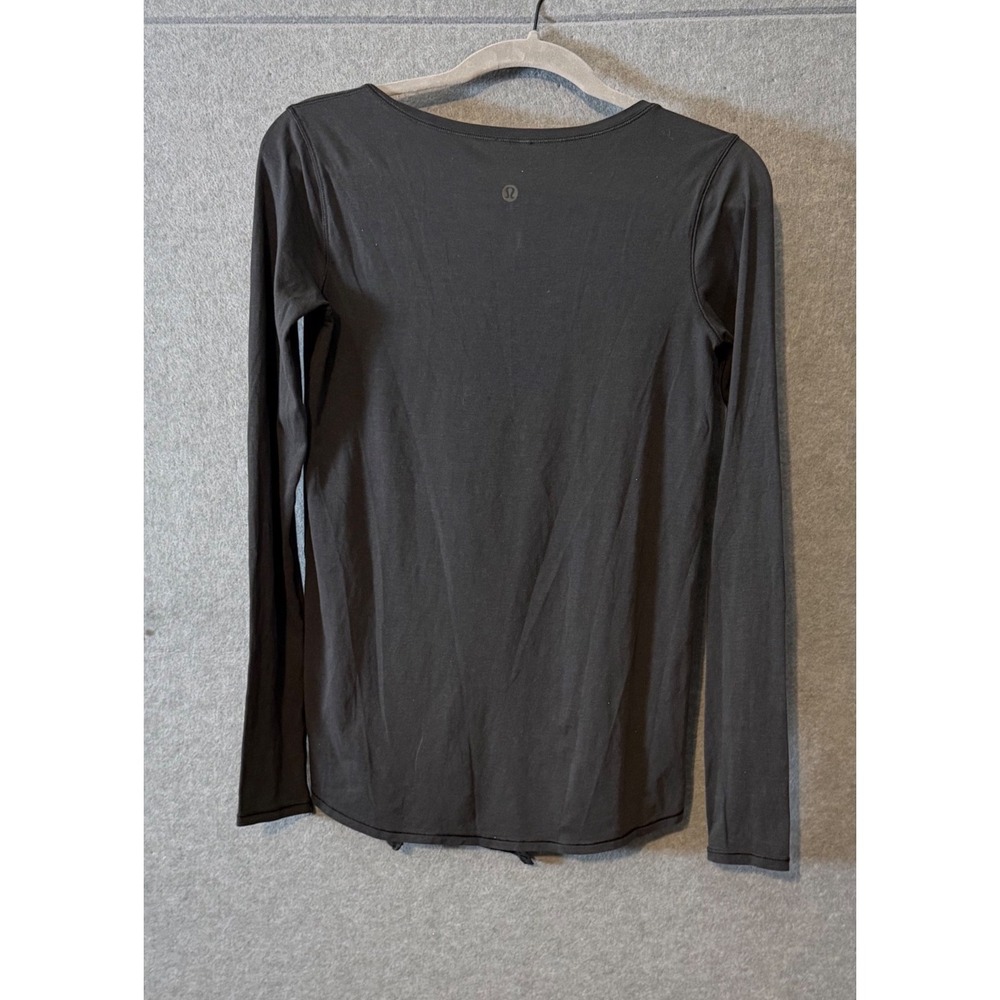 Lululemon Long Sleeve Top 4 Black Scoop Neck Slim Fit Activewear Athleisure Core